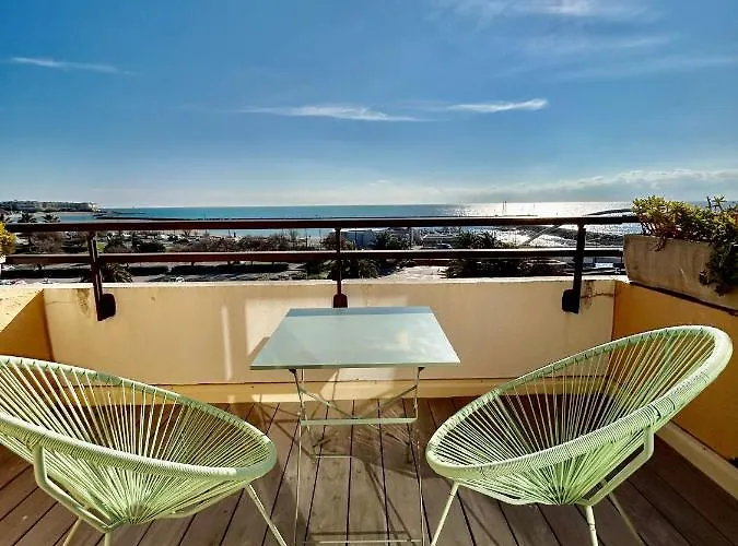 Superbe T2 Avec Terrasse Et Vue Su Mer Quartier Des Quilles A Sete